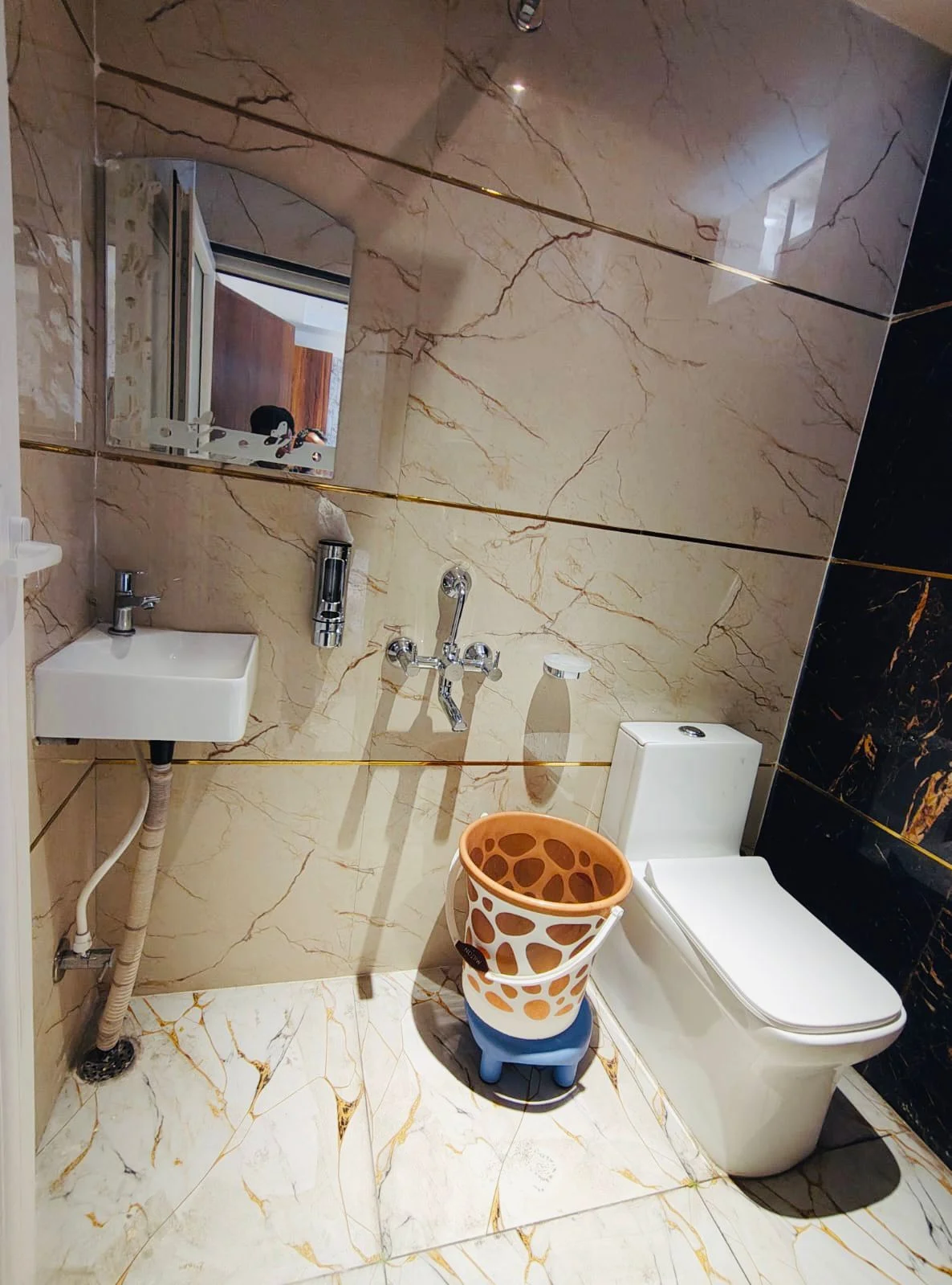Amenities showcase 6